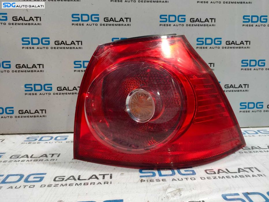 Stop Lampa Tripla Dreapta Volkswagen Golf 5 Hatchback Scurt 2004 - 2008 Cod 1K6945096E [L4927]