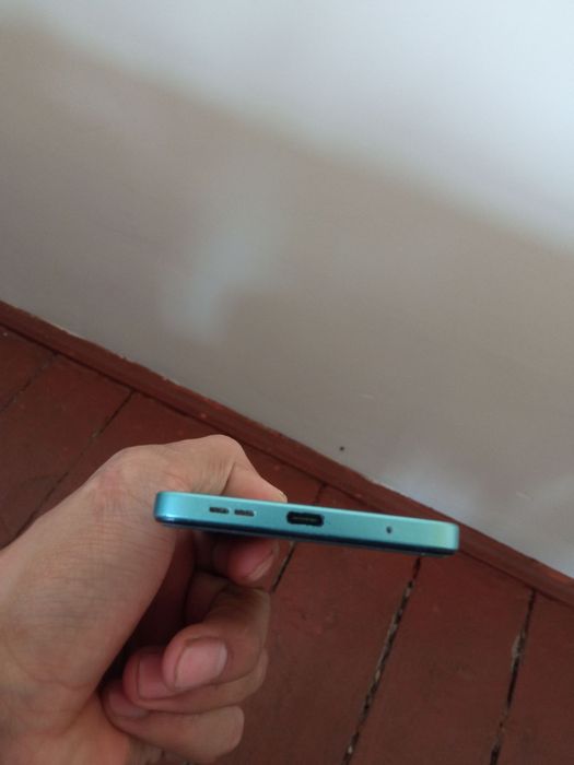 Tilfon Sroshna sotiladi