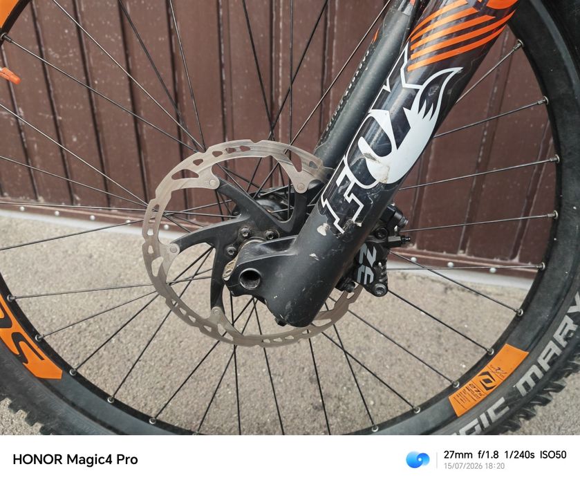 Bicicleta downhill scott