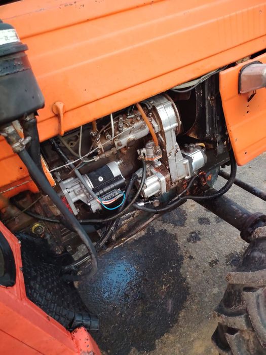 Tractor Universal 445 DT