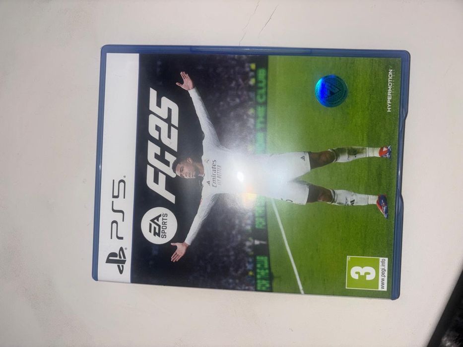 Продам игры совсем новые , пару раз сыграл