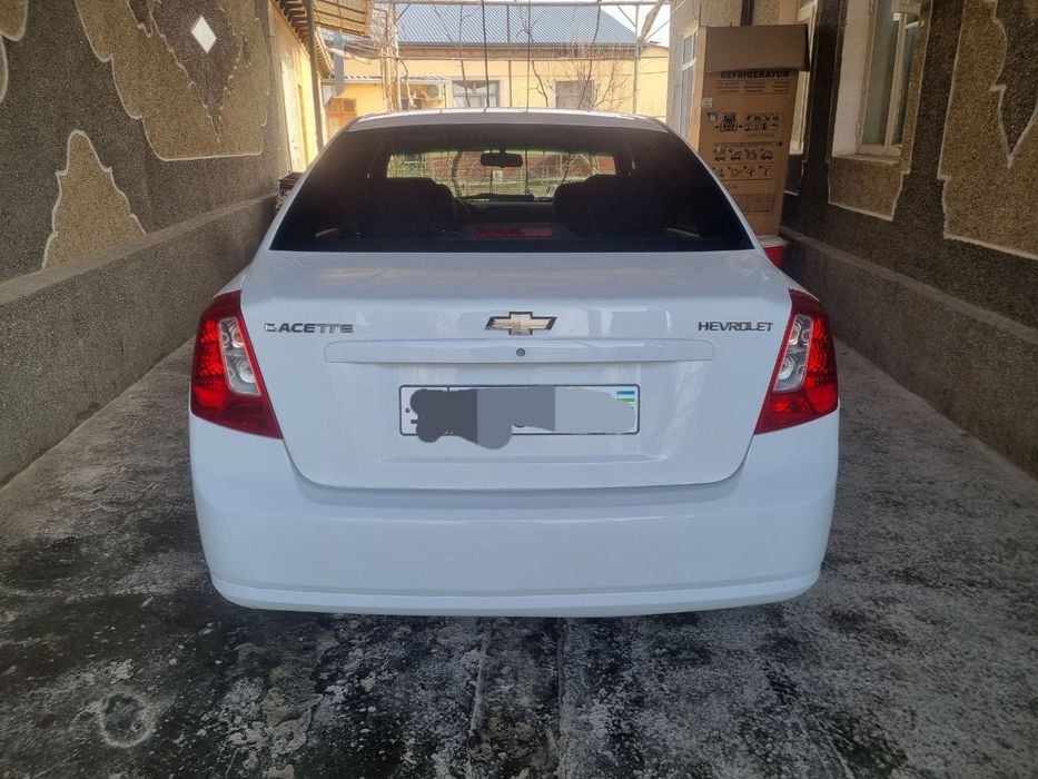 Gentra arenda variantga beriladi. 2000$ 38 oy 300$ dan beriladi