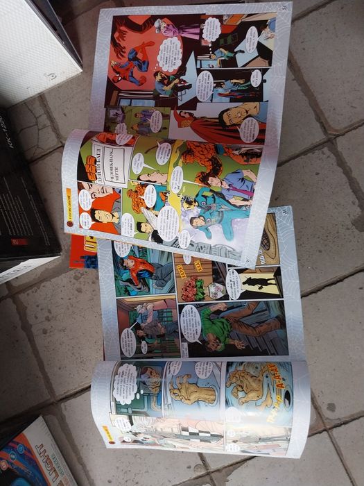 Продам комиксы человек паук