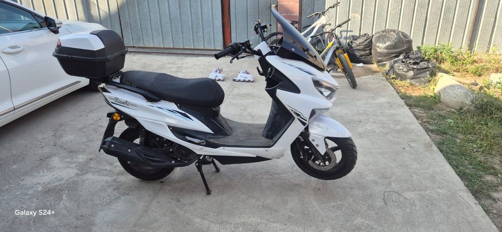Мопед Maxi 150куб
