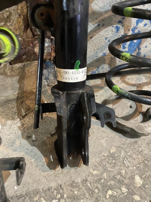 Передние амортизаторы Honda CRV