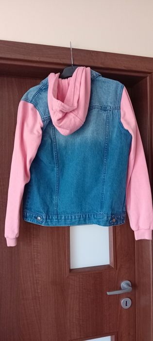 Geaca de blugi cu gluga