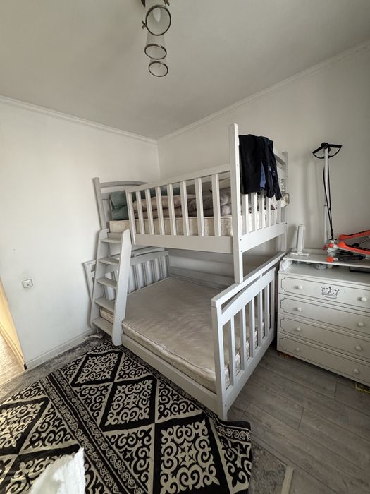 Продается двухярусная кровать