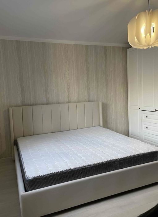 Кровать 200*200м
