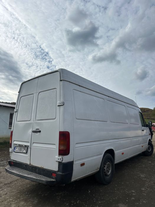 Schimb sau vând  animale sau auto