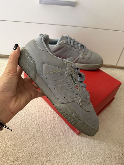 Лимитирана колекция Yeezy x Adidas Powerphase Calabasas , размер 39
