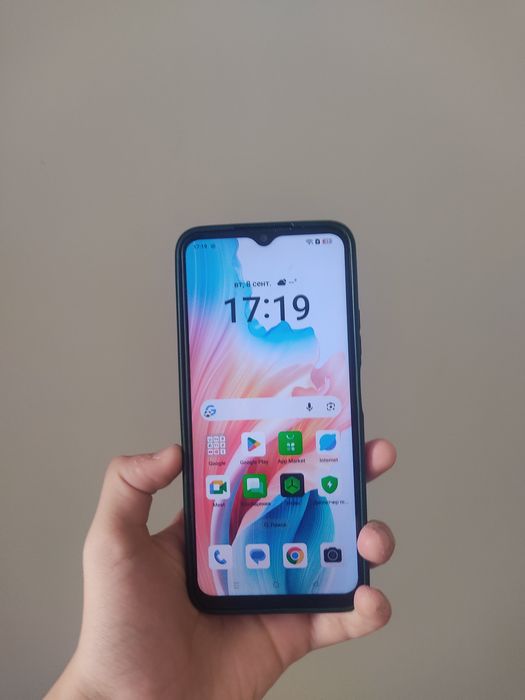 Oppo a18 128гб памяти ,8гб оперативной памяти ,с коробкой