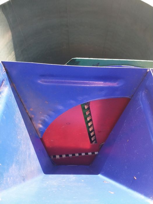 Tocătoare fructe ,/ Mașina de tocat mere ,fructe