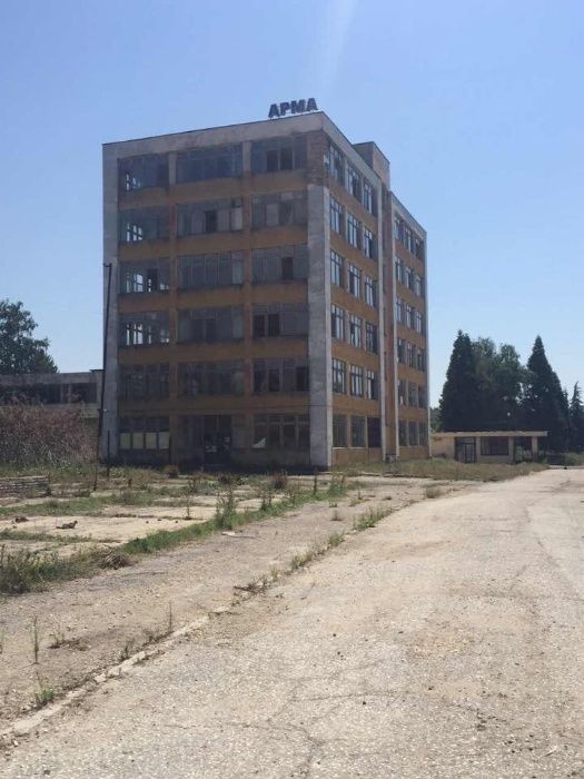 Продава се Промишлена сграда в Лозница - 2652 кв.м за 22 €/кв.м - Снимка #1