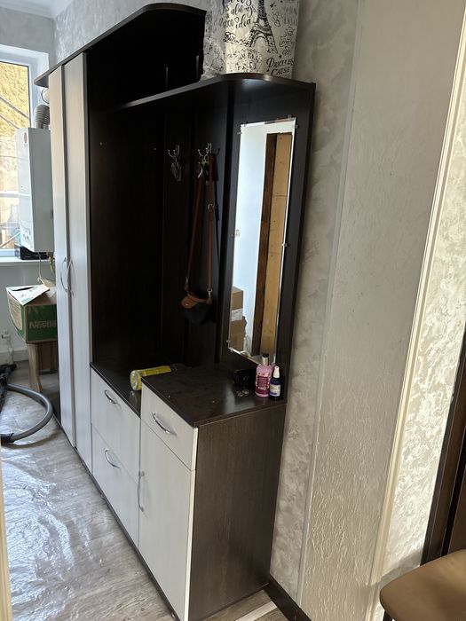 Продаётся прихожая