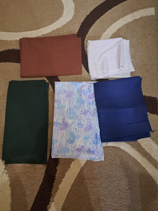 Чисто нови памучни и вълнени платове от времето на соца