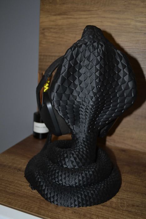 Стойки за слушалки