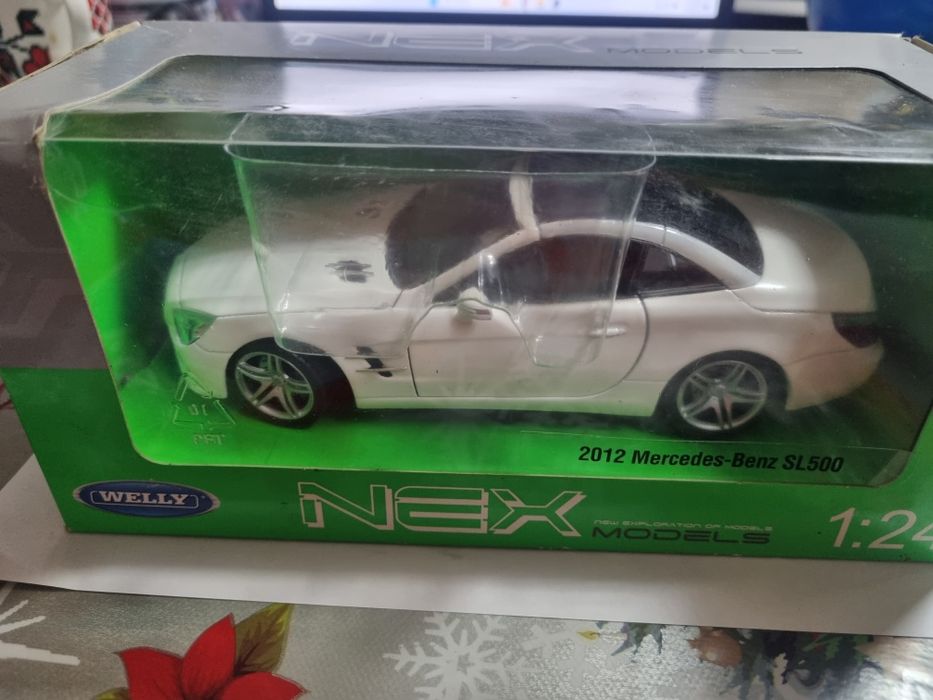 Macheta 1:24 Mercedes SL 500 2012