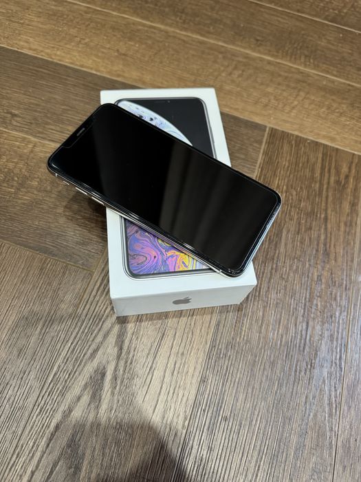 Продам айфон xs max