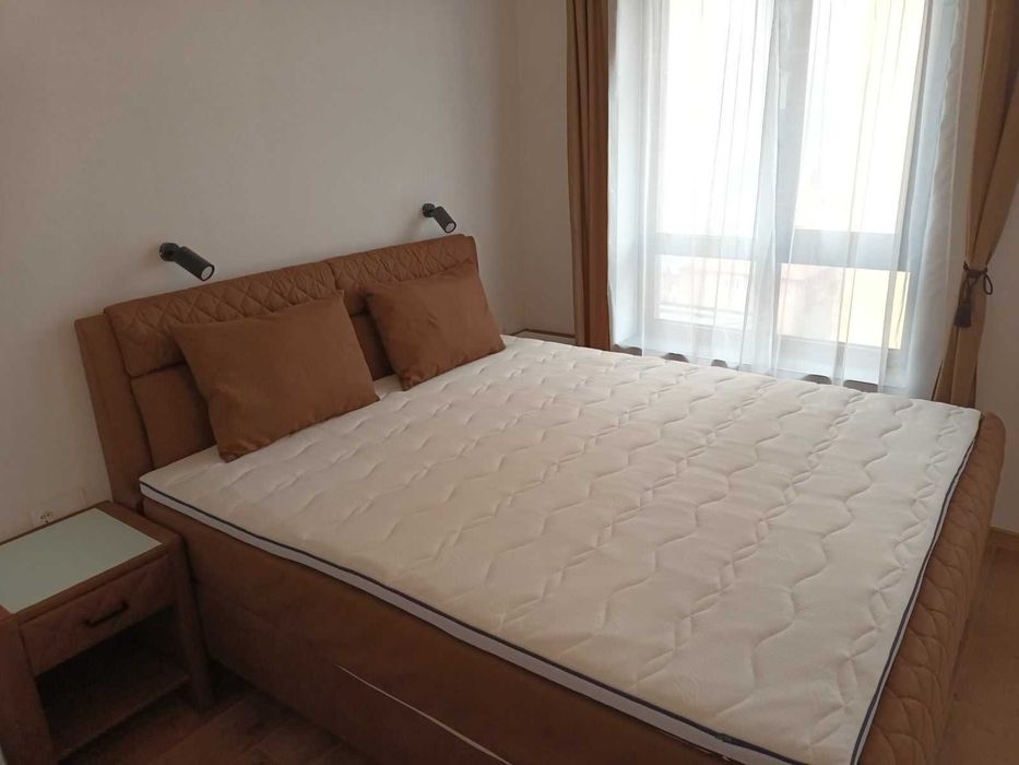 Дава се под наем Тристаен апартамент в София, Изгрев - 85 кв.м за 714 € - Снимка #1