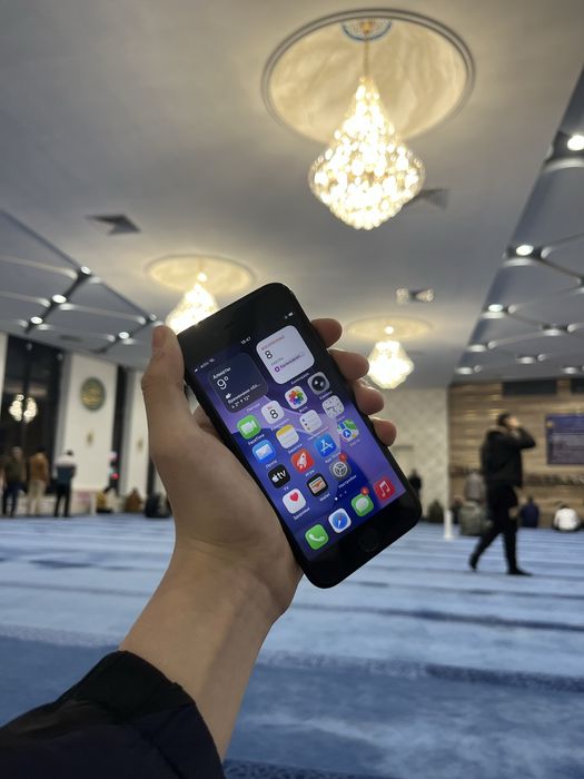 Срочно продам айфон се