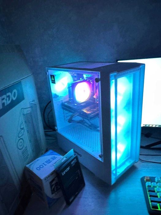 Игровой кейс / RX 580 8gb / DDR4 16gb / 10 ядер 20 потоков