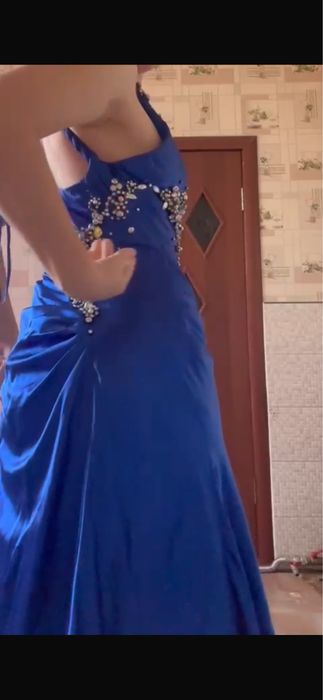 Продам платье вечернее нарядное