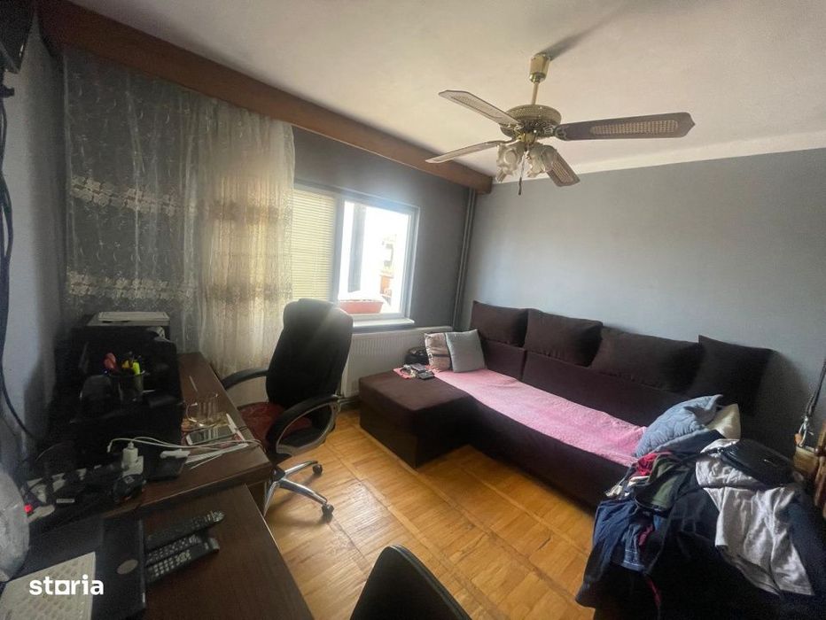 Apartament 4 camere, 89.88 mp, trilateral, 2 bai, zona Craiovita Prome