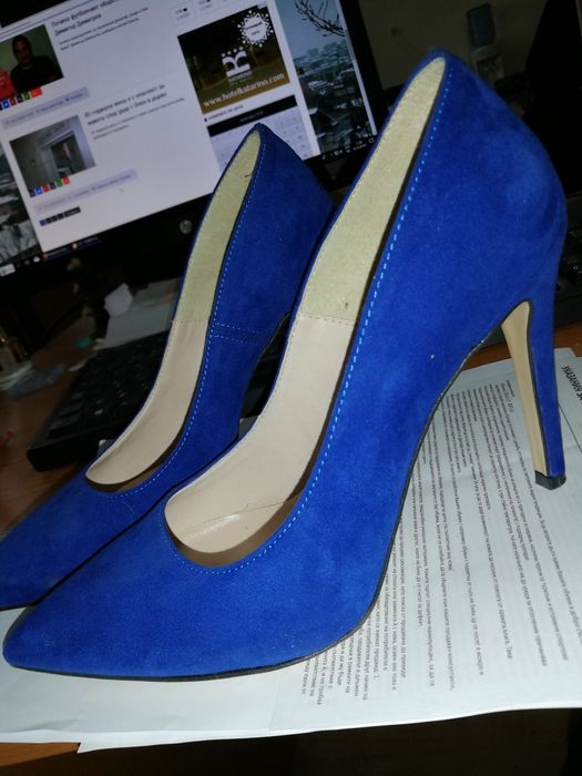 Сини остри обувки