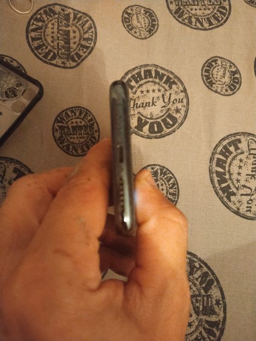 Продаю IPhone 11 pro идеальное состояние