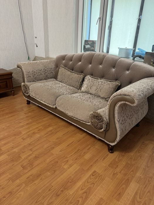 Продам диван в хорошем состоянии