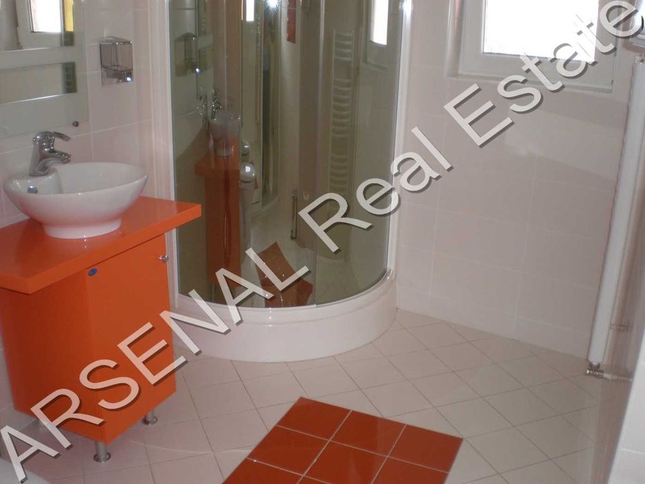 Дава се под наем Многостаен апартамент в София, Витоша - 220 кв.м за 980 € - Снимка #5