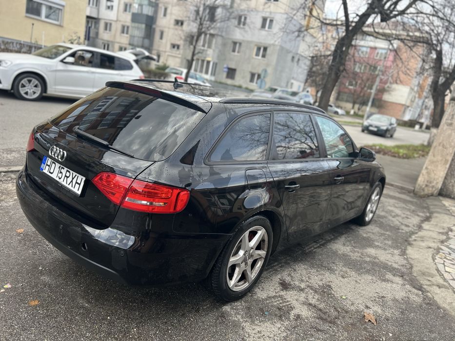 Vand Audi A4 B8 2011