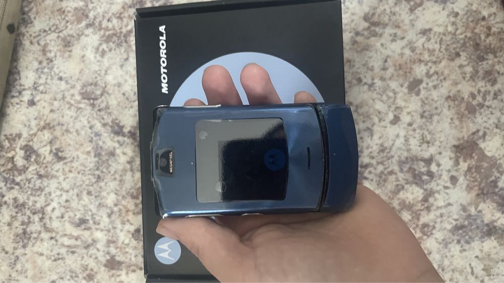 Моторолла V3i