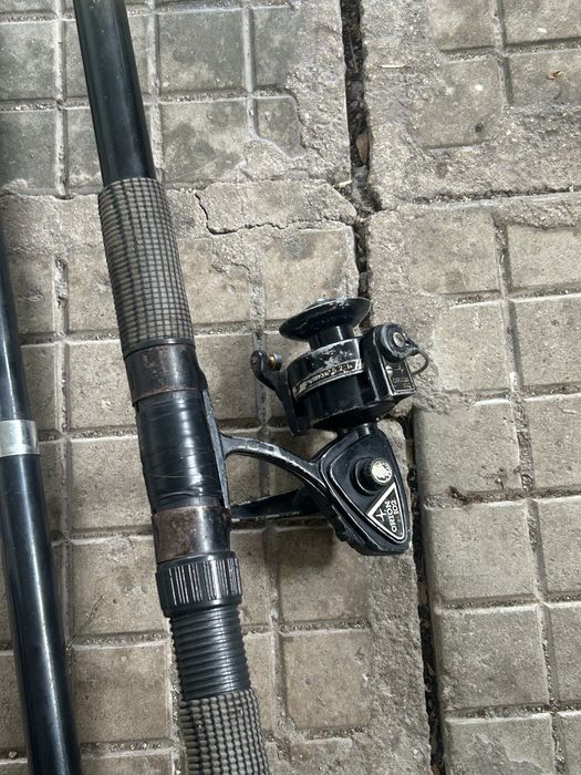 Продавам два броя въдици