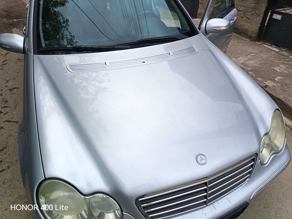 Mercedes w203 на части!