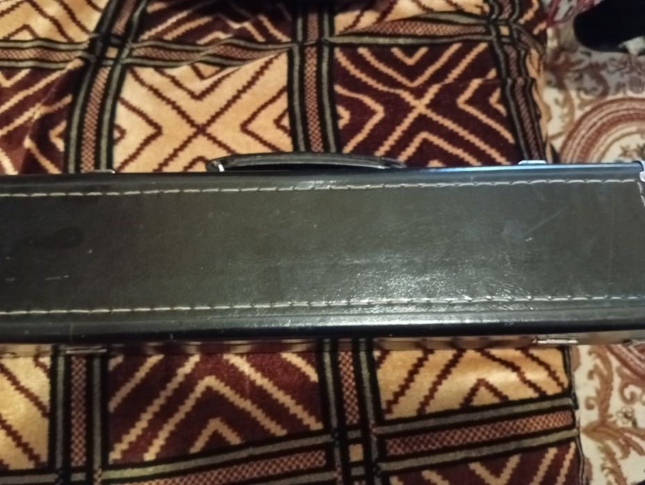 Vind flaut în tocul lui