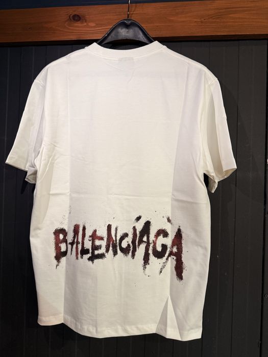 Бяла Тениска Balenciaga неносена