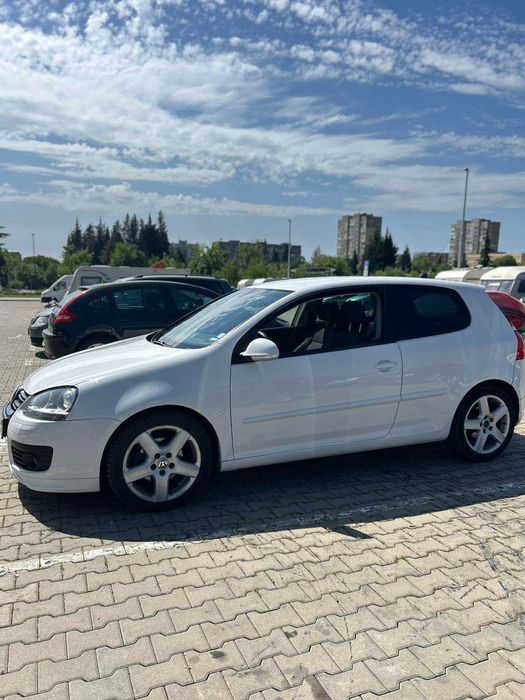 Продавам VW Golf 1,9 2008 г.