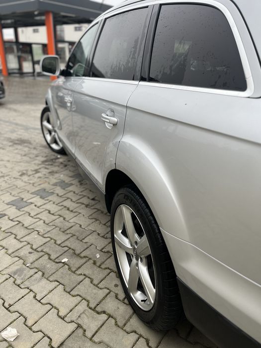De vanzare Audi Q7 3.0 tdi