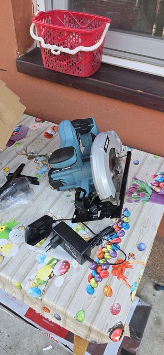 Circular de mana pe baterie