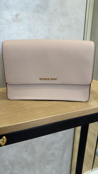 Продам сумку Michail Kors оригинал
