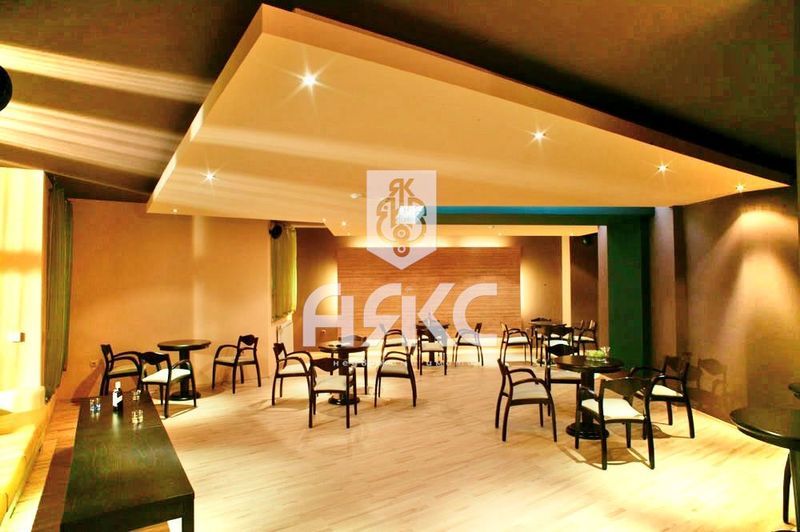 Продава се Магазин в София, Витоша - 188 кв.м за 1500 €/кв.м - Снимка #2