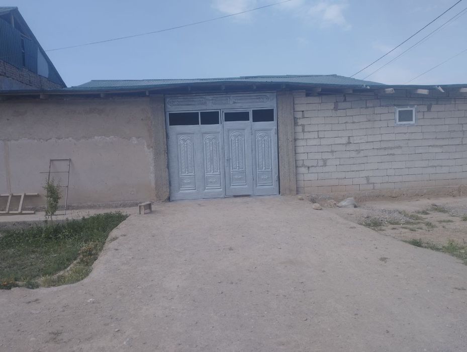 Ховли сотилади манзил фархот завхузи вагзал