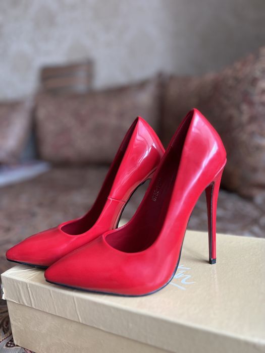 Новые туфли Christian Louboutin