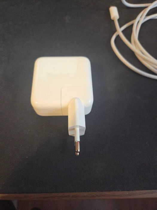 Зарядно Apple + кабел USB-C към MagSafe 3 Cable, оригинални от Macbook Air M3 35W