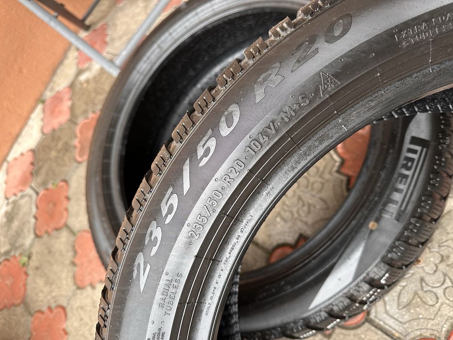 Anvelope iarna Pirelli 235/50/20 dot 2023