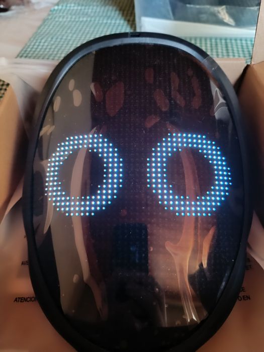 Блутут Маска с RGB подсветка