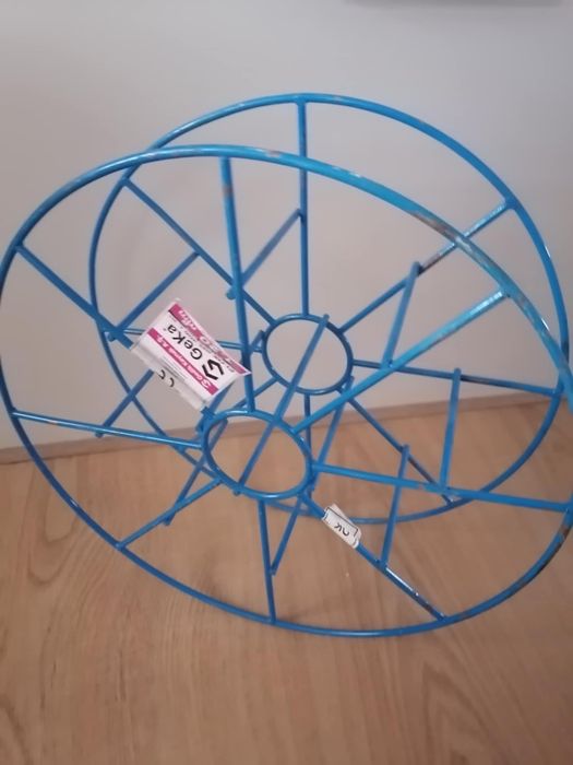 Чисто нова метална ролка за кабел или въже