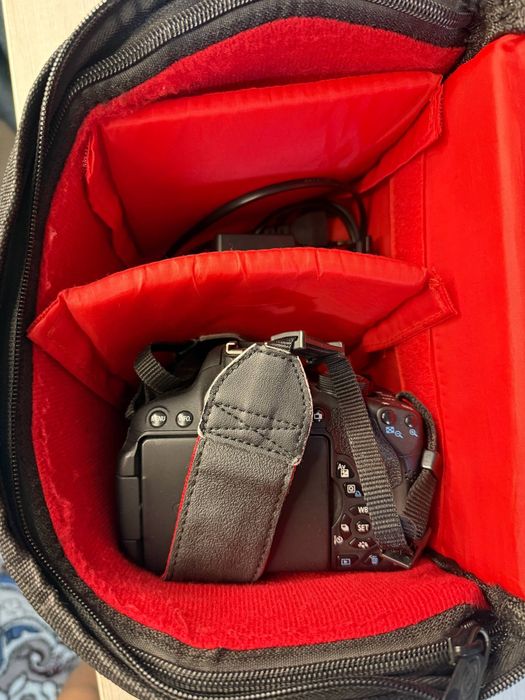 Продам фотоаппарат Canon EOS 700D