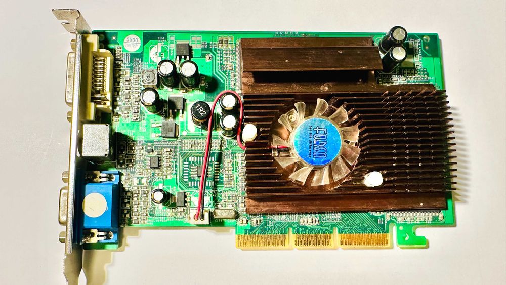 Placa video Forsa GeForce FX5500 256MB 128Bit